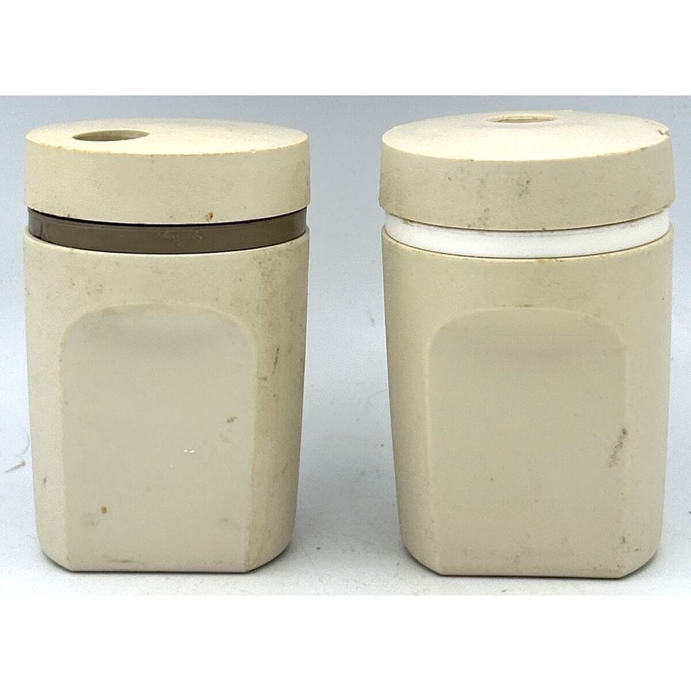 Tupperware Vintage Salt And Pepper Shakers Set Almond Beige 1471 Camping, Picnic